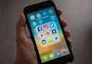 IPhone और Android पर फेसबुक मैसेंजर को कैसे अनइंस्टॉल करें