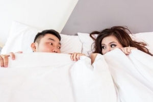 अपने प्रेमी से पूछने के लिए गर्म प्रश्न