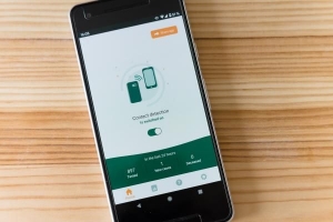 Android फ़ोन पर स्थान खाली कैसे करें