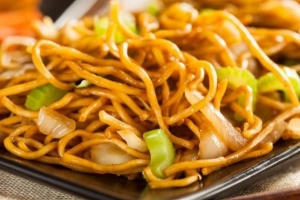 How to make चाइनीज़ चिकन नूडल्स - आसान रेसिपी