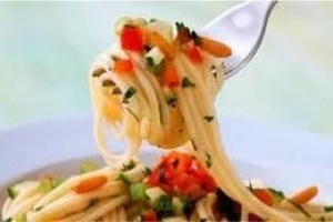 सब्जियों के साथ स्पेगेटी कैसे बनाएं