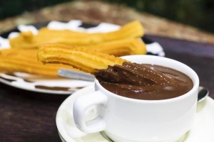 घर पर शाकाहारी चुरोस कैसे बनाएं