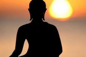 घर पर विपश्यना ध्यान का अभ्यास कैसे करें