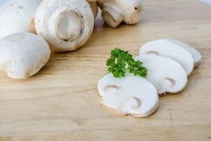 कैसे बताएं कि मशरूम अभी भी खाने के लिए अच्छे हैं?