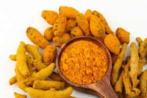 खाना पकाने में हल्दी का उपयोग कैसे करें